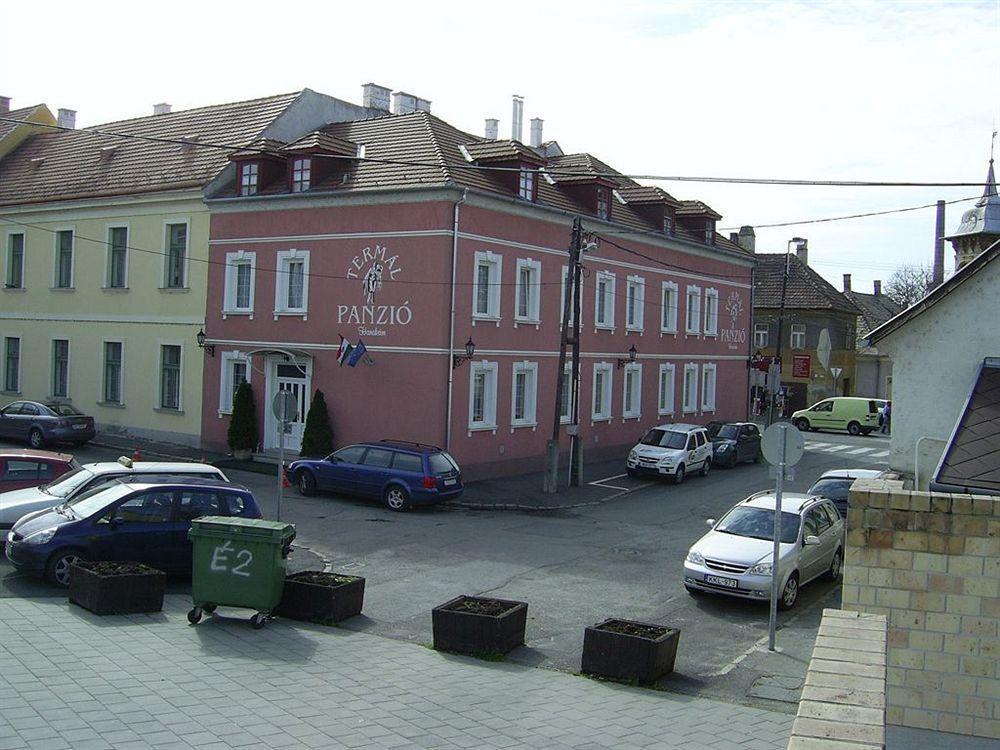 Rq Boutique & Unique Hotel Győr Exterior foto